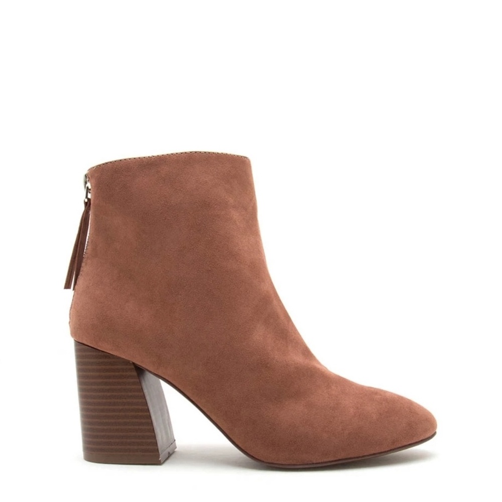 NEW🔥Get a Away 👢Mocha